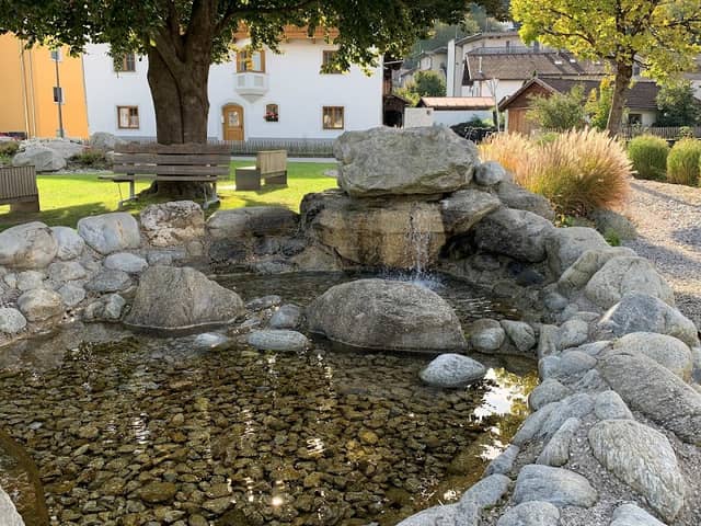 Dorfplatzbrunnen - Image 1