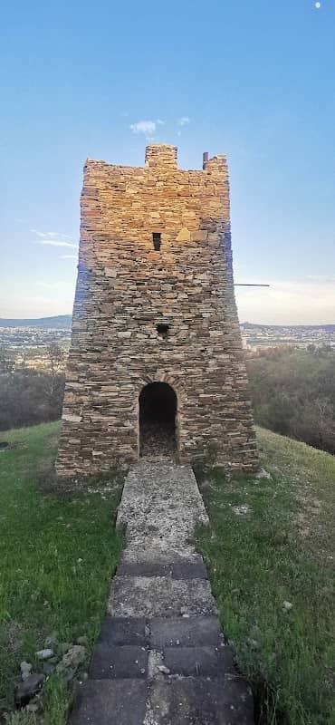 Old tower - Image 1