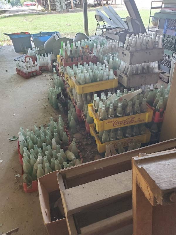 Thackerland Flea Market - Image 2