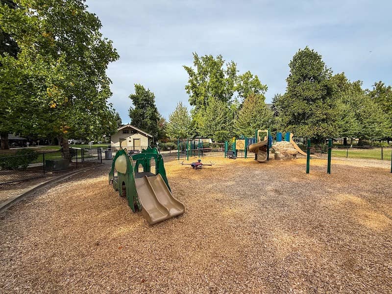 Bicentennial Park - Image 1