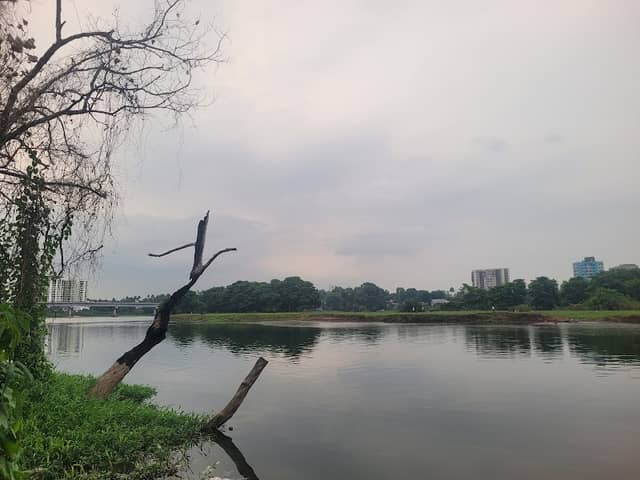 Veluthedathu Kadavu - Image 1