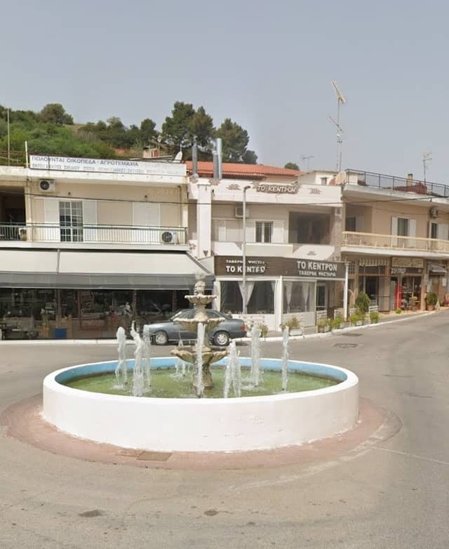 Συντριβάνι κεντρικής πλατείας Συκαμίνου - Image 1