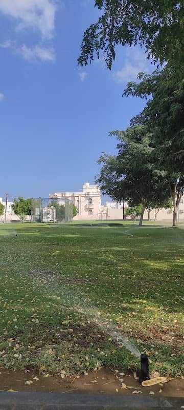 park - Image 1