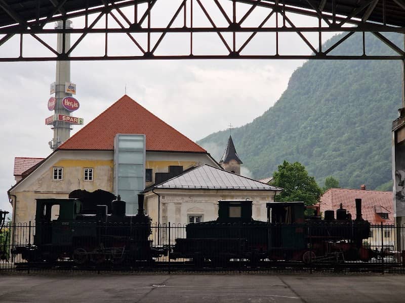 Bucelleni-Ruardova graščina - Image 1