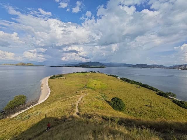 Kenawa Hill - Image 1