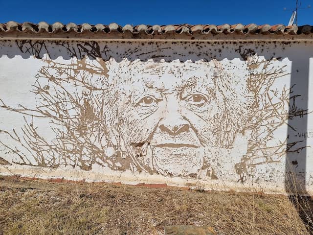 Arte urbana Rosto Na Cal - Image 1