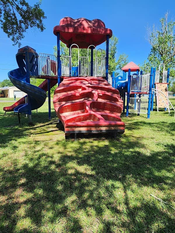 Magnolia Oak Park - Image 1