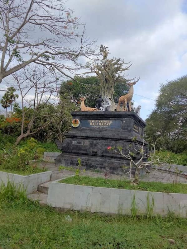 Patung Taman Nasional Bali Barat - Image 1