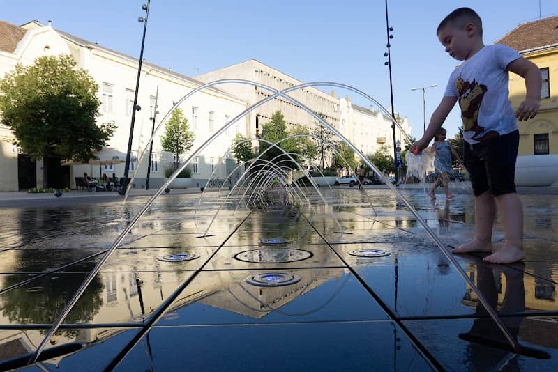 Fountain - Image 3