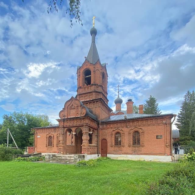 Tserkov' Pokrova Presvyatoy Bogoroditsy - Image 1