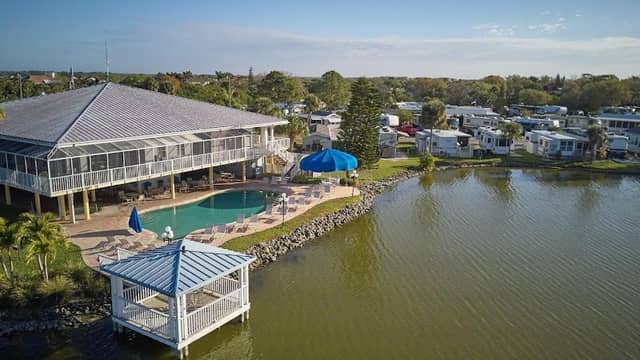 Encore Winter Quarters Manatee - Image 1