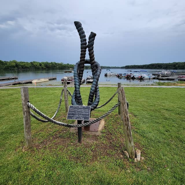World’s Largest Square Knot - Image 1