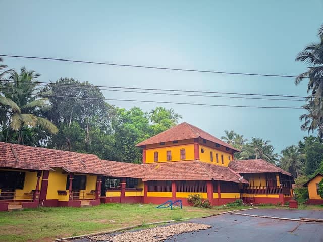 THURTHI ISLAND - Image 1