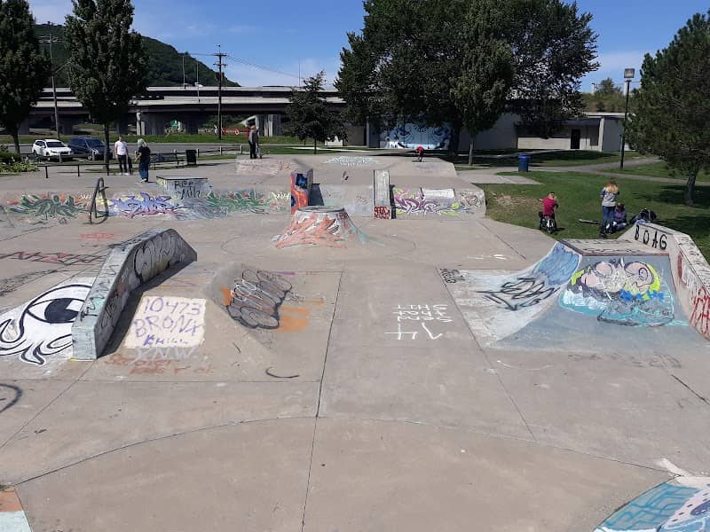 Cheri A Lindsey Memorial Park - Image 1