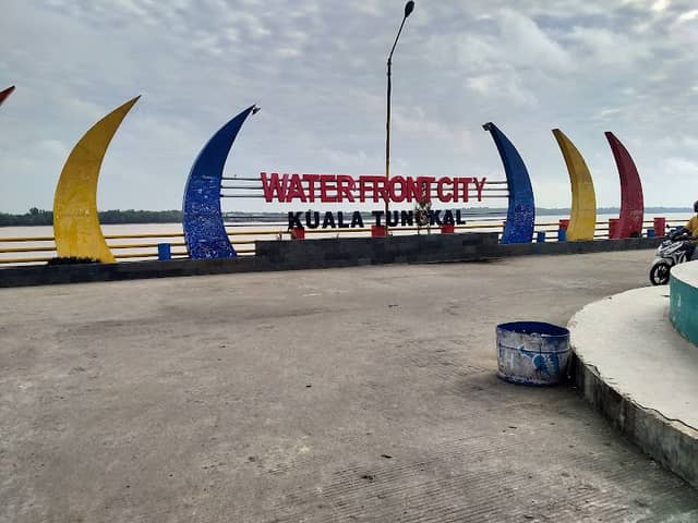 Water Front city Kuala Tungkal atau Titian orang kayo mustiko Rajo Alam - Image 1