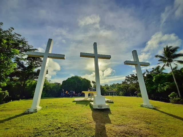 Three Crosses of Paete - Image 1