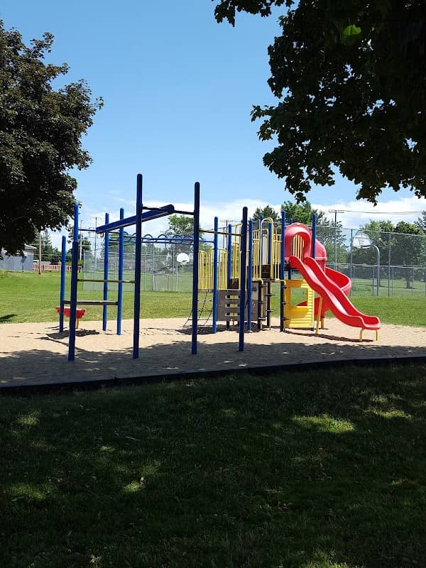 Kinsmen Park - Image 1