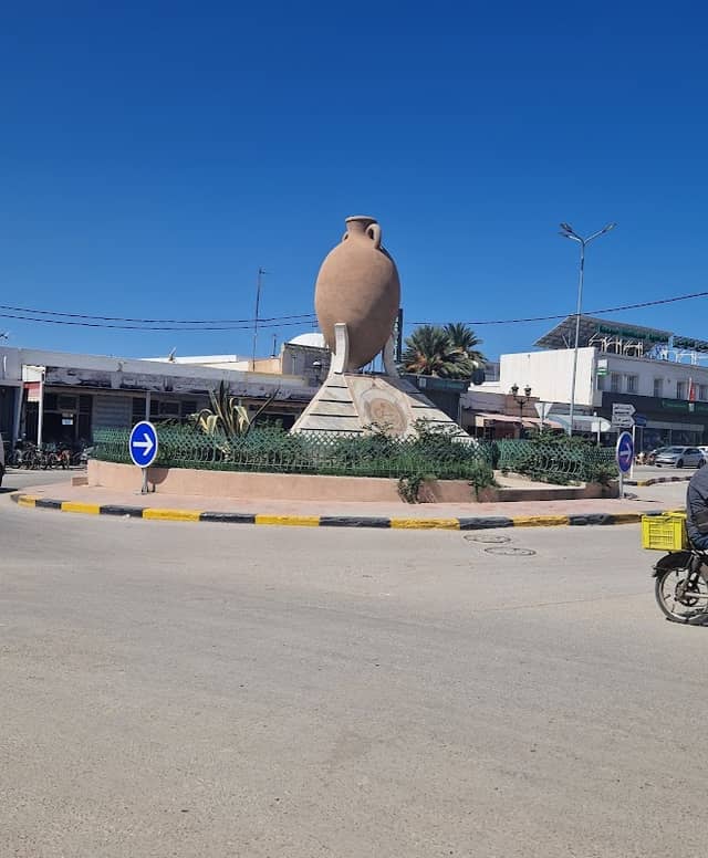 Rond point du pot (الجرة) - Image 1
