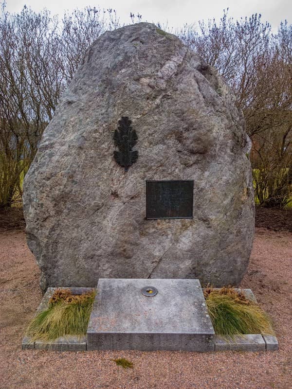 Veteraanipuisto - Image 1