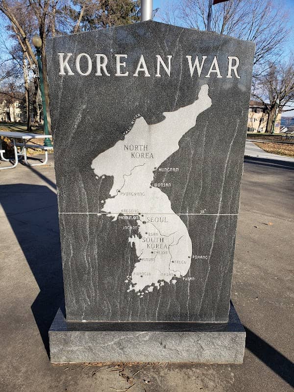 Gold Star Veterans Memorial - Image 2