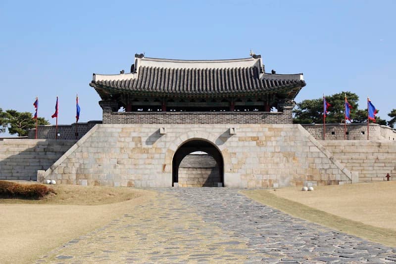 Suwon Hwaseong Fortress - Image 2