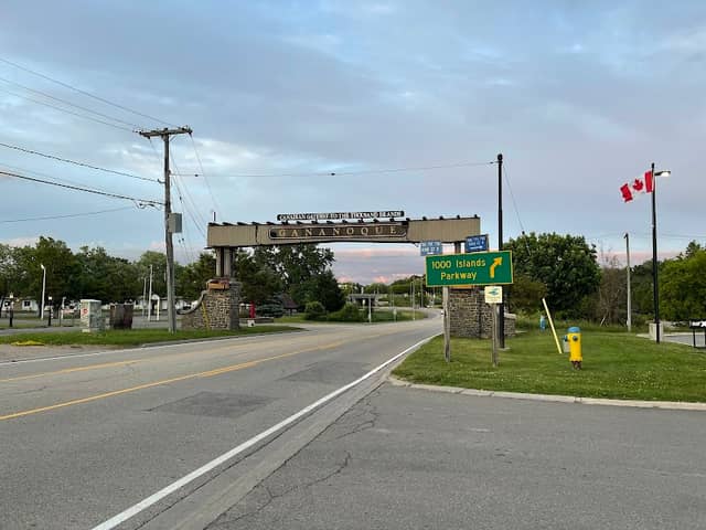 Canadian gateway to 1000 islands - Image 2