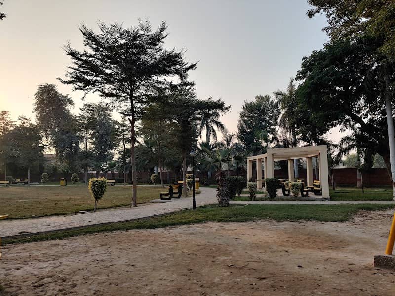 Children Family Park - Image 1