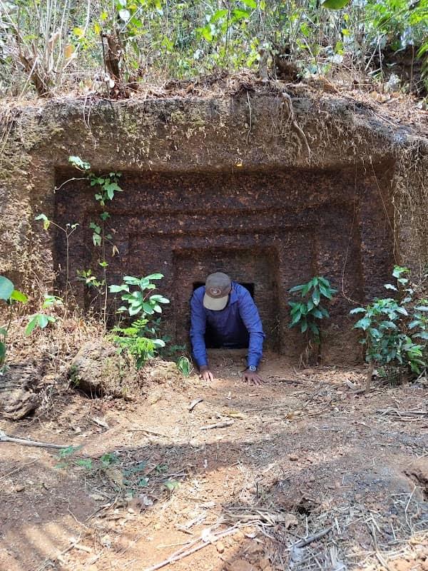 Cheruppa cave - Image 1