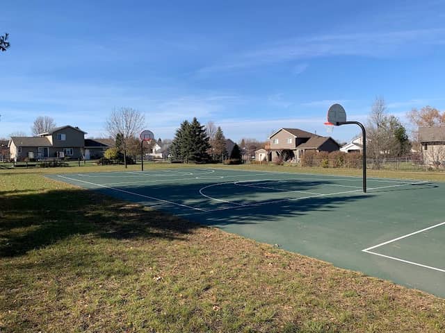Country Crossings Park - Image 1