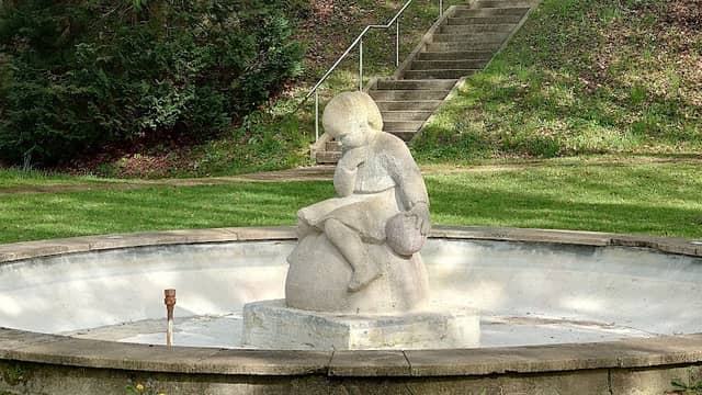 Brunnen am Hochturm - Image 2