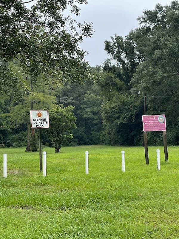 Robinette Park - Image 1