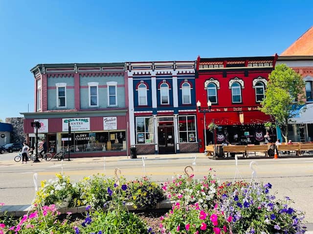 Tolan Square - Image 2