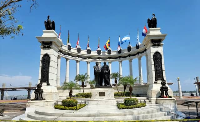 Malecon 2000 - Image 1
