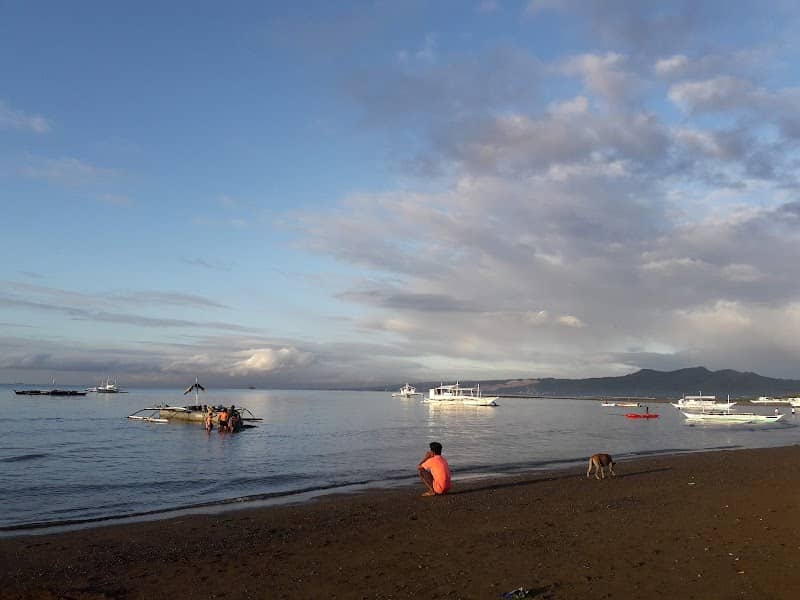 Rainbow Beach - Image 1