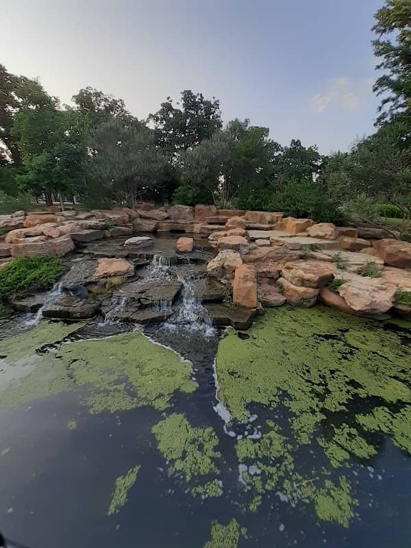 Heritage Park Pond and Fountain - Image 2