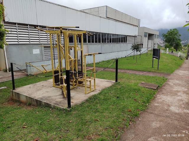 Monumento ao Marombeiro Desconhecido - Image 1