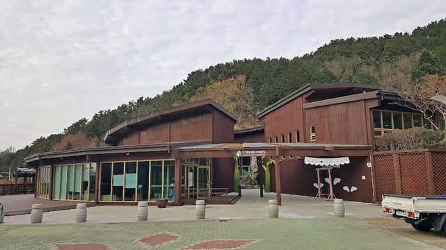 진해드림파크 목재문화체험장 - Image 1
