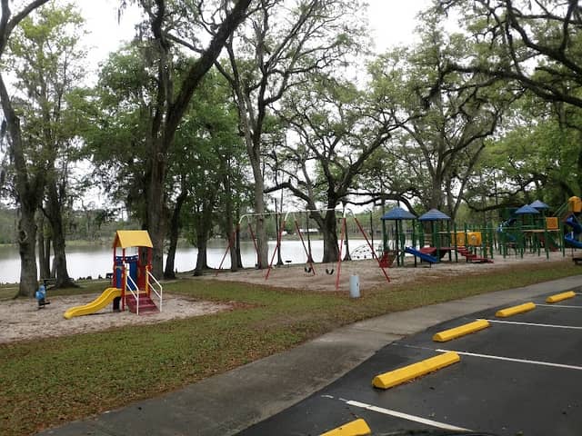 Lake Alice Park-no dogs allowed - Image 1