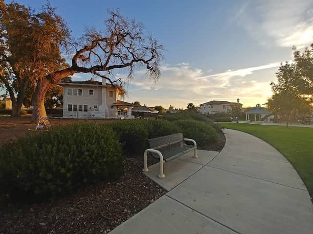 Ehrhardt Oaks Park - Image 1