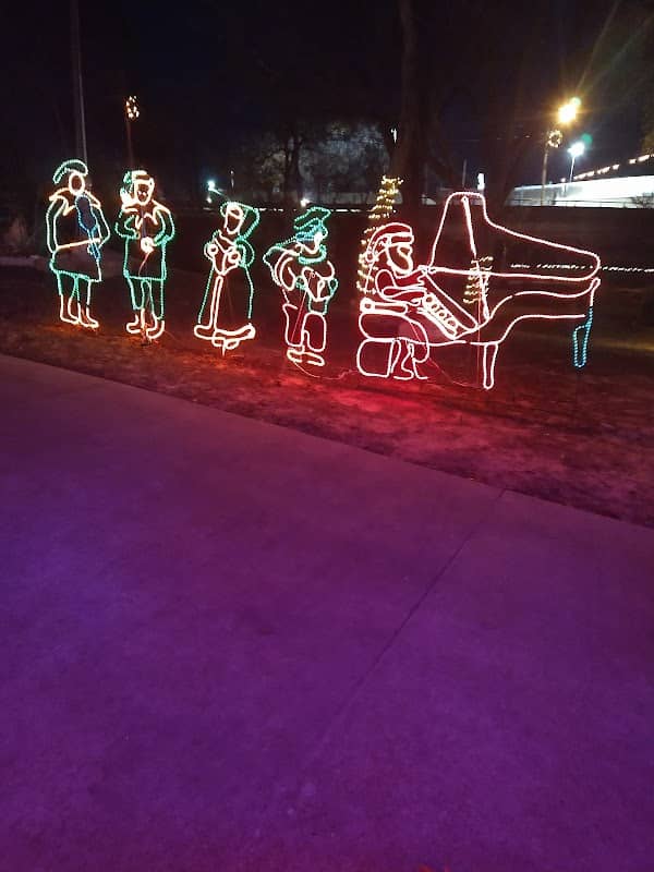 Houston Street Park - Image 1