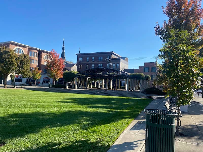 Oxford Memorial Park - Image 1