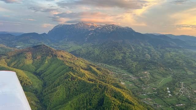 fly with us Brasov - Image 1