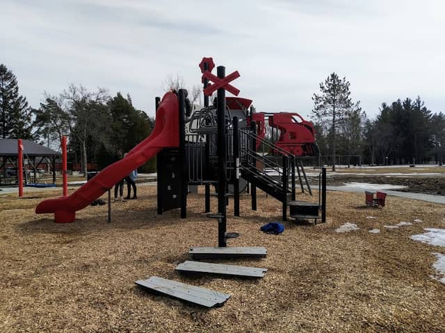 Lindsay Memorial Park - Image 1
