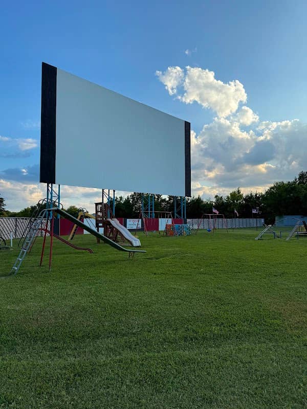Sunset Drive In Theatre - Image 2