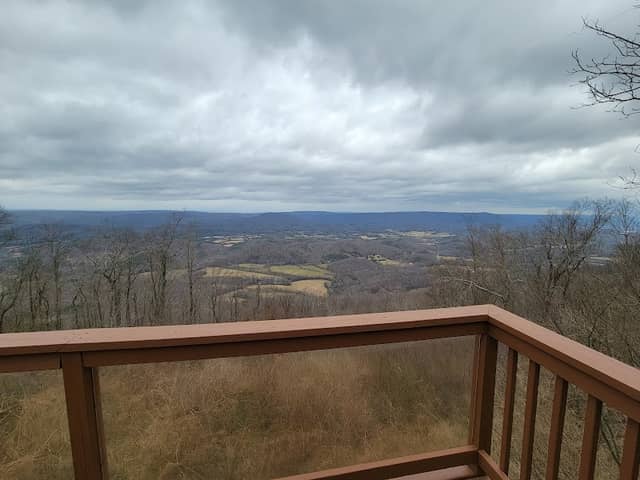Peach Bluff House - Image 1