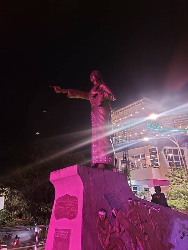 Tugu Ratapan Ibu - Image 2