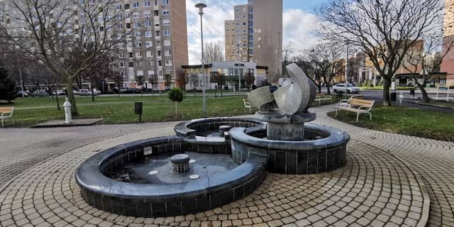 Szökőkút - Image 2