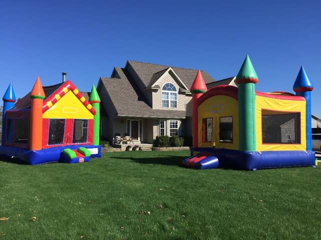 Ultimate Bounce Houses - Image 1