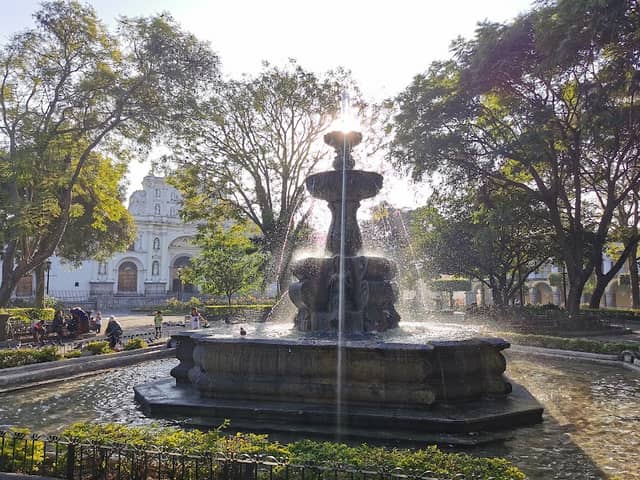 Fuente de las Sirenas - Image 1