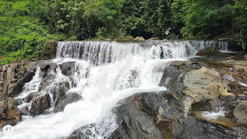 Poonchola Waterfalls - Image 1